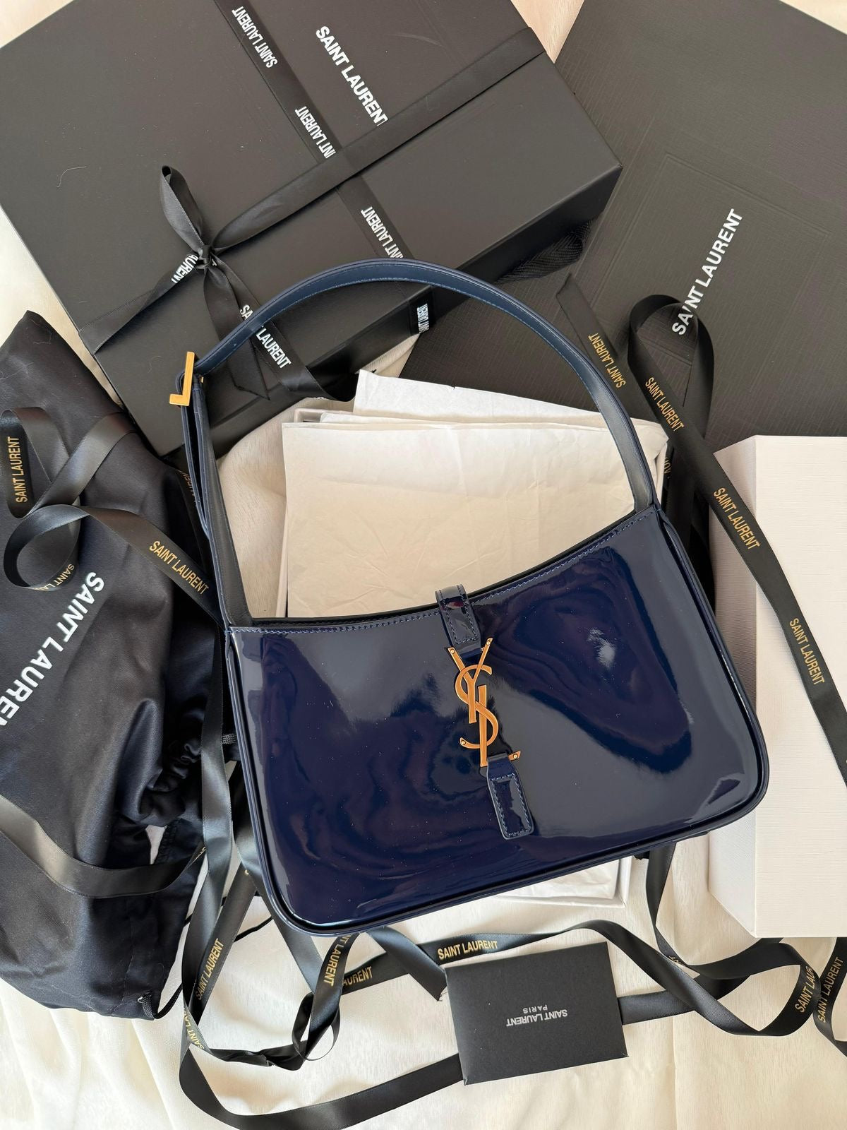 YSL Le 5 à 7 (charol)