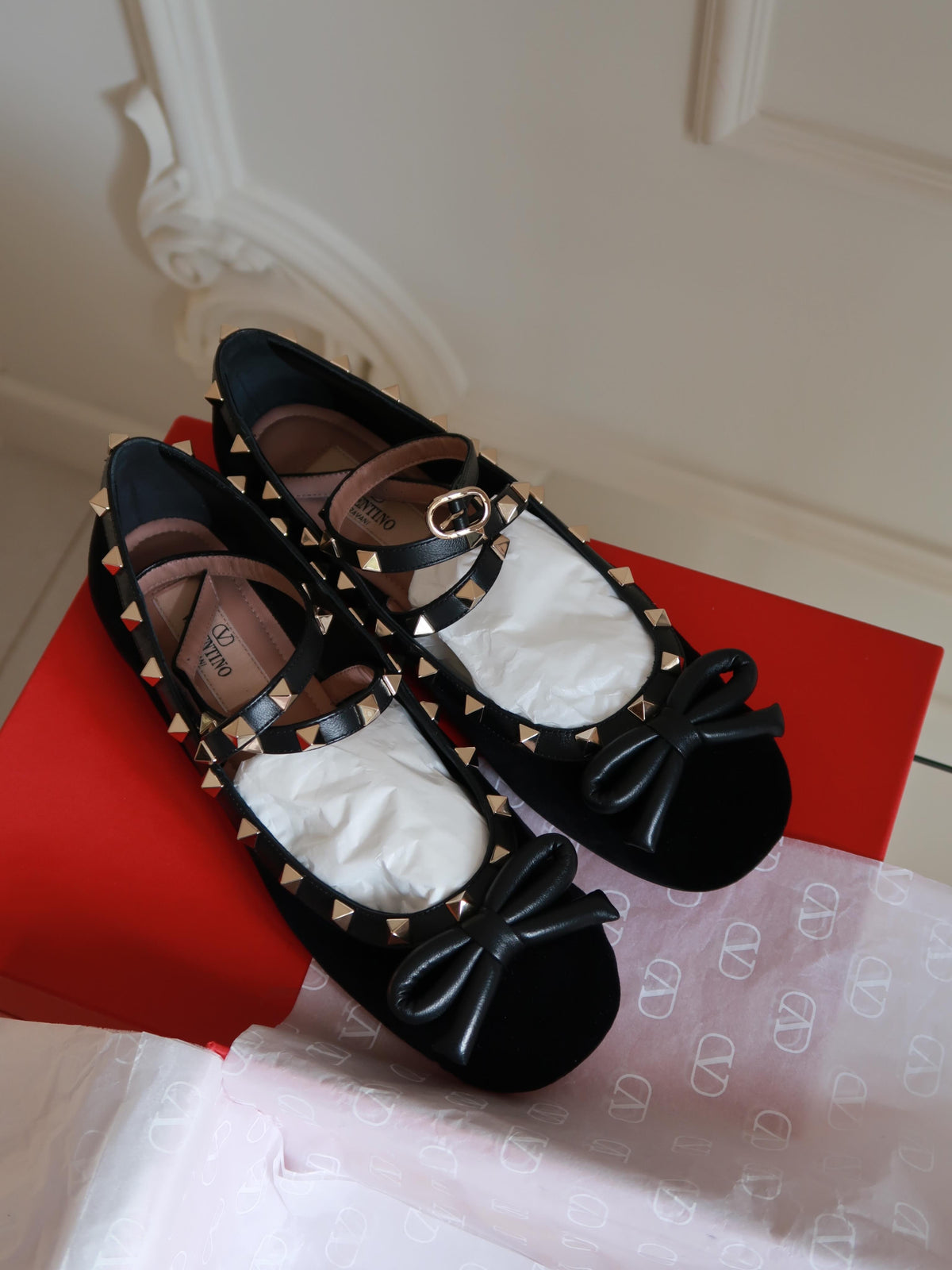 Valentino Flats
