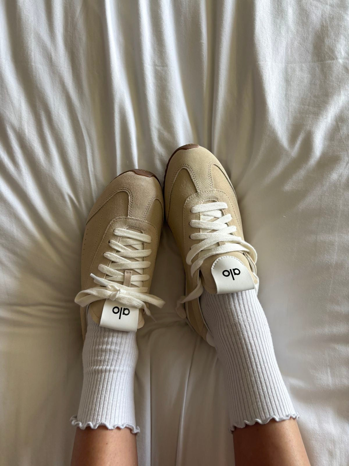 Alo Sunset Sneakers